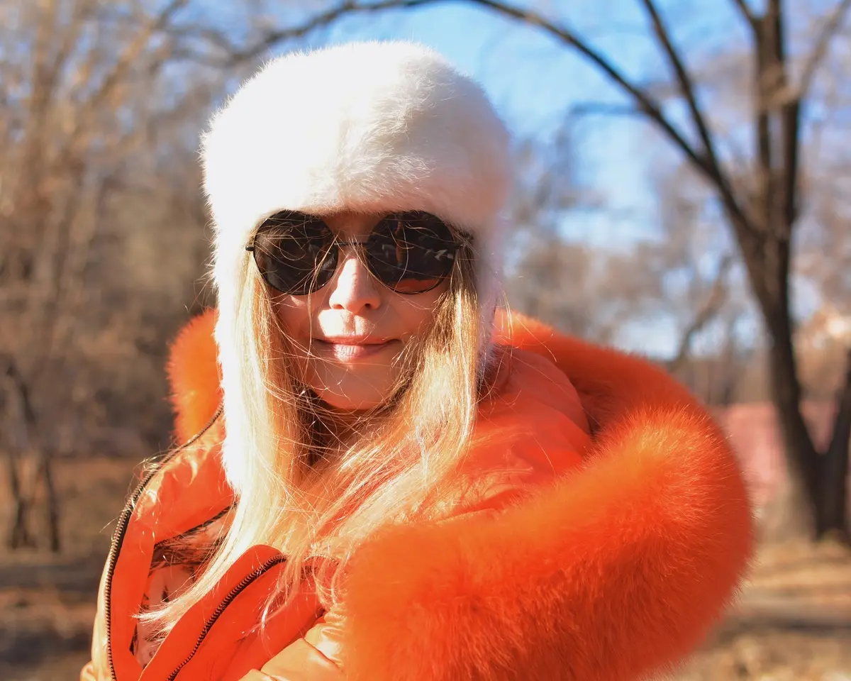 Купить зимнюю женскую шапку- ушанку с натуральным мехом 