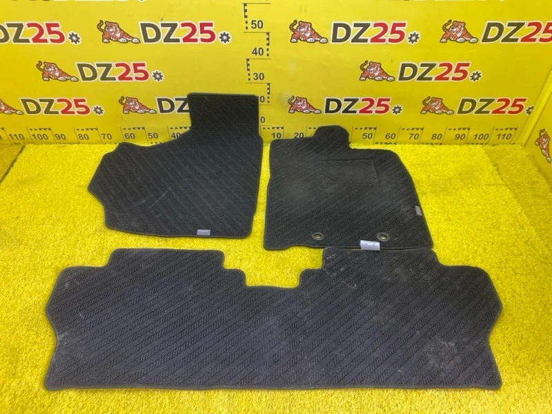 Фото для Коврики комплект TOYOTA TANK M900A 1KRFE 2017/Цвет W24 (б/у)