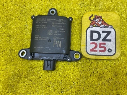 Фото для Датчик слепых зон Toyota Land Cruiser Prado