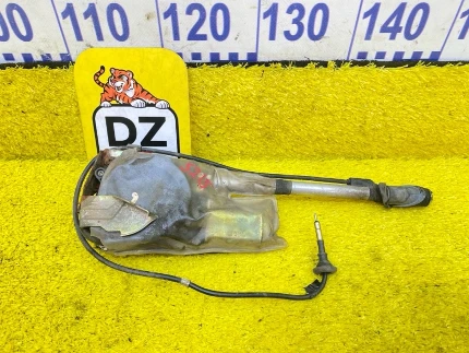 Фото для Антенна TOYOTA LAND CRUISER UZJ100W 2UZFE 2002/Цвет 057 перед. лев. (б/у)