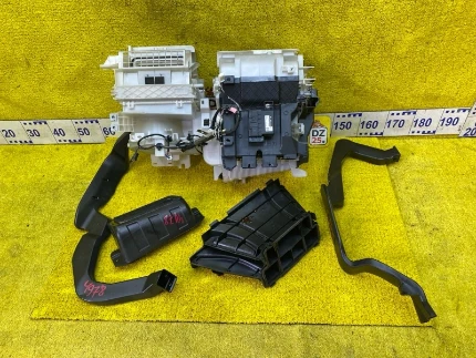 Фото для Печка салона TOYOTA TANK/ROOMY/THOR/JUSTY M900A/M910A/M900S/M910S/M900F/M910F 1KRFE 2017/Цвет S28 перед. (б/у)