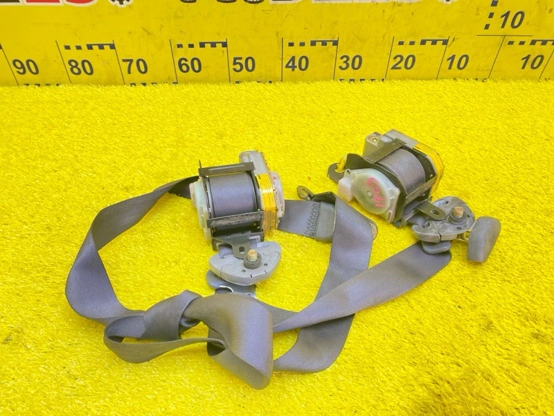 Фото для Ремень безопасности ПАРА ПЕРЕД TOYOTA IPSUM CXM10G 3CTE 2000/Цвет 199 перед. (б/у)