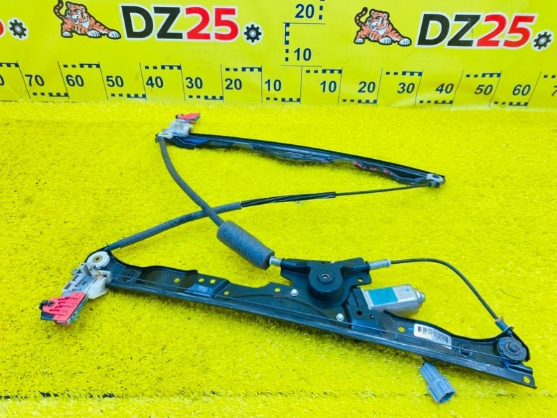 Фото для Стеклоподъемник INFINITI QX56 JA60 VK56DE 2006/Цвет Q11 перед. лев. (б/у)