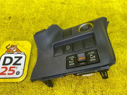 Фото для Кнопка открывания двери Toyota Voxy/Noah/Esquire ZRR85W/ZRR85G/ZRR85/ZRR80G/ZRR80/ZRR80W/ZWR80/ZWR80G/ZWR80W 3ZRFAE 2014