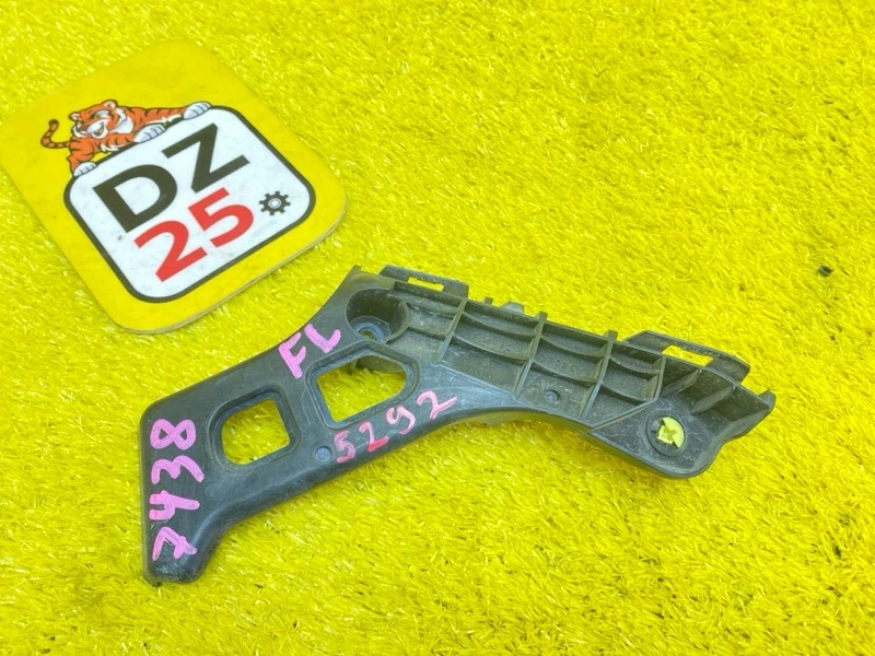 Фото для Крепление бампера LEXUS CT200H ZWA10 2ZRFXE 2011/Цвет 212 перед. лев. (б/у)