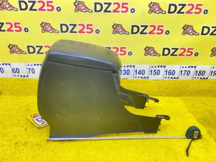 Фото для Бардачок между сиденьями TOYOTA LAND CRUISER PRADO TRJ120W 2TRFE 2008/Цвет 202 перед. (б/у)