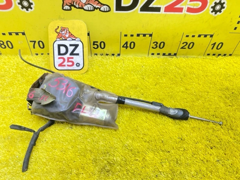 Фото для Антенна TOYOTA LAND CRUISER UZJ100W 2UZFE 2002/Цвет 8L4 перед. лев. (б/у)