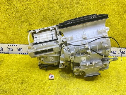 Фото для Печка салона TOYOTA HIACE/REGIUS ACE (б/у)