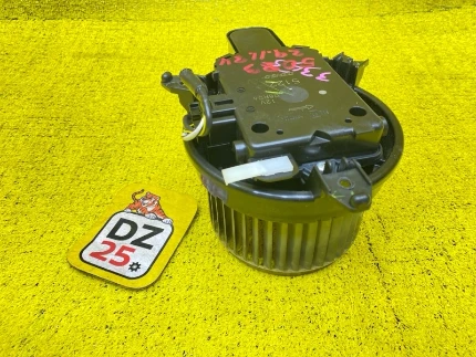 Фото для Мотор печки TOYOTA VOXY/NOAH/ESQUIRE/HARRIER/NX200/NX200T (б/у)