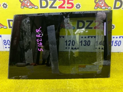 Фото для Стекло собачника TOYOTA ROOMY/TANK/THOR/JUSTY M910A 1KRFE 2017/Цвет R59 задн. прав. (б/у)