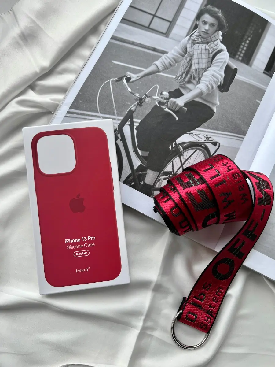 Чехол силиконовый iPhone 13, 13 PRO, 13 PROMax MagSafe красный (Red)