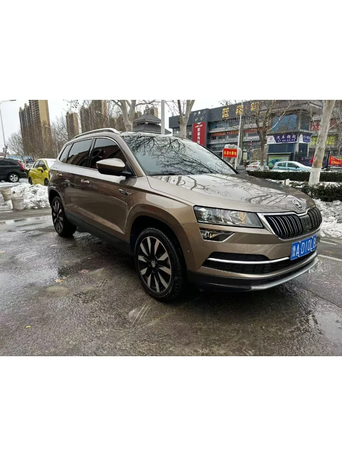 Автомобиль SKODA KAROQ 2020 год под заказ из Китая