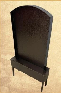 Памятник металлический